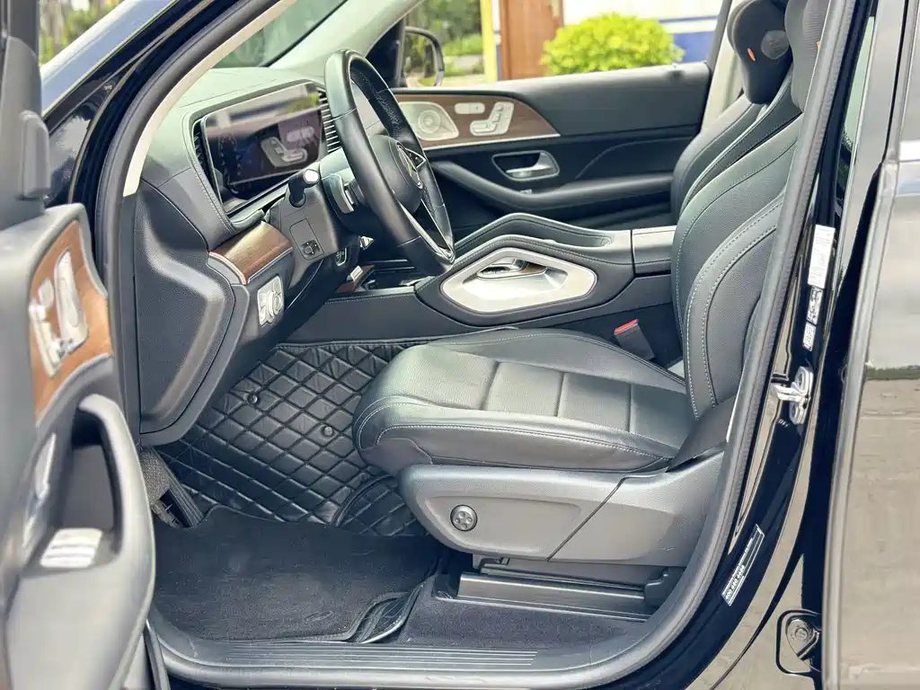 Mercedes-Benz GLE (Import) — миниатюра 7