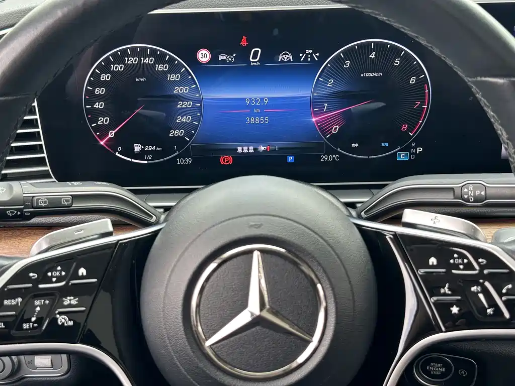 Mercedes-Benz GLE (Import) — миниатюра 14