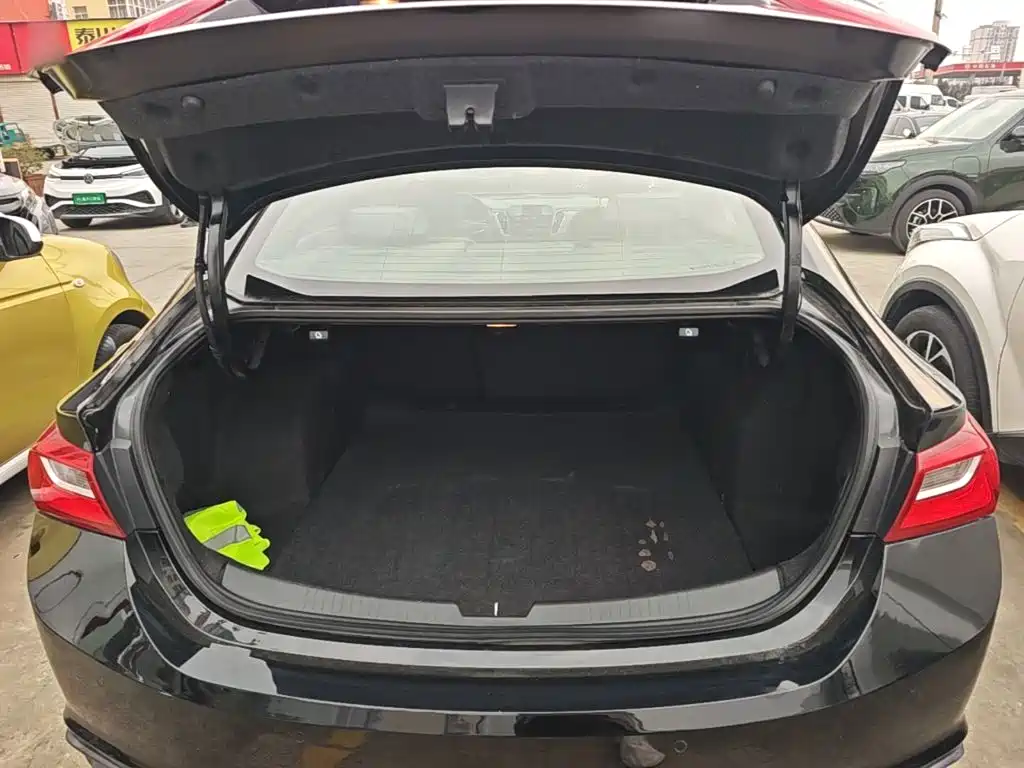 Chevrolet Malibu XL — миниатюра 19