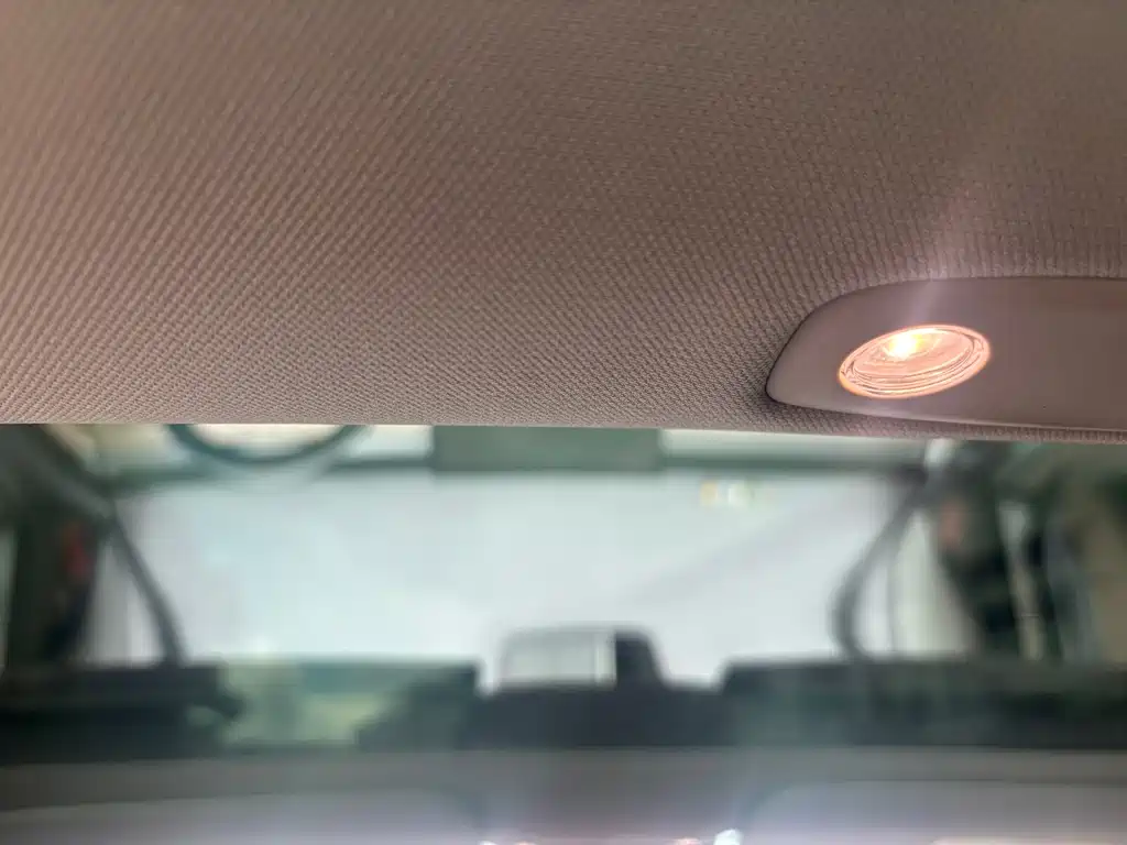 Tesla Model 3 — миниатюра 17