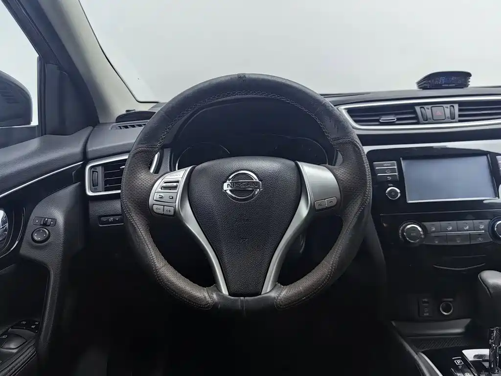 Nissan Qashqai — миниатюра 11