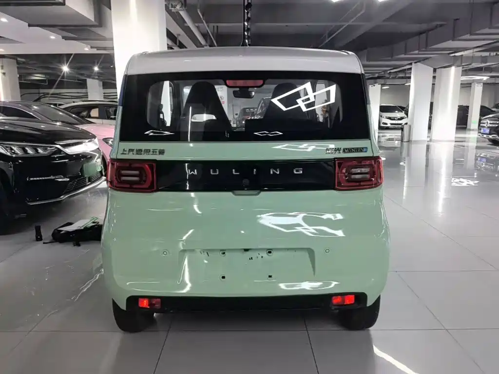 Wuling MINIEV — миниатюра 6