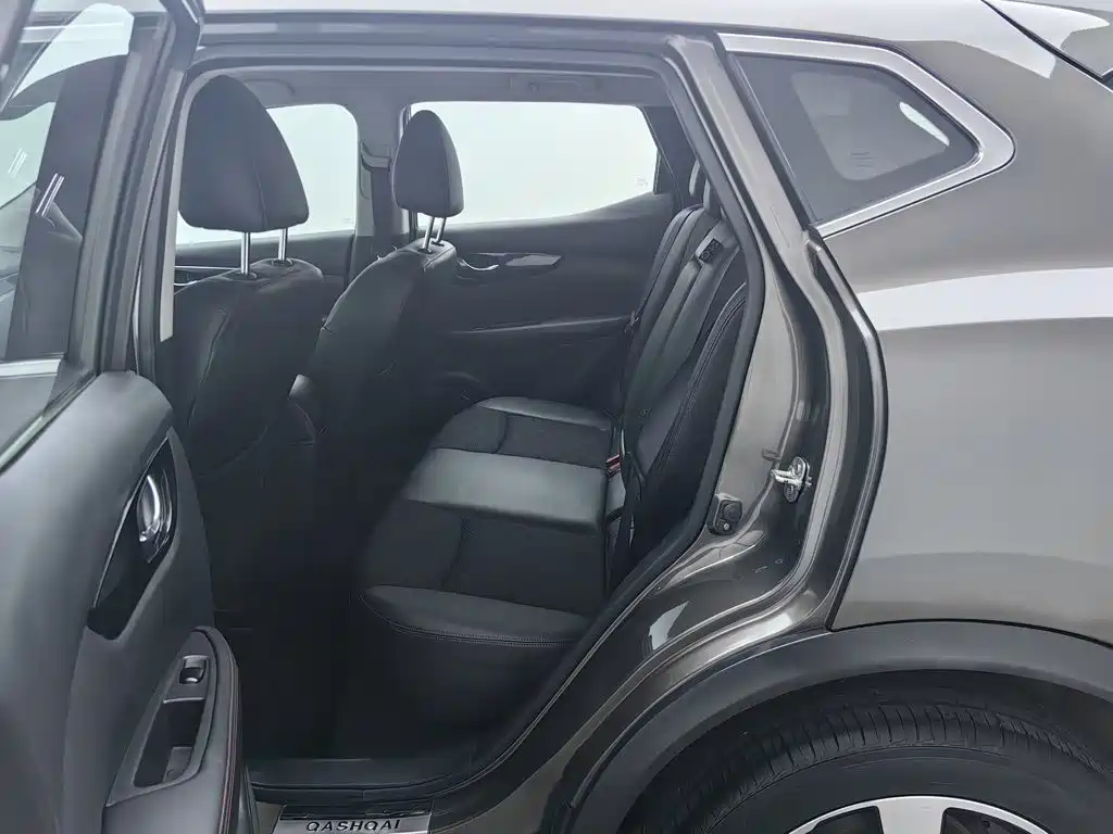 Nissan Qashqai — миниатюра 15