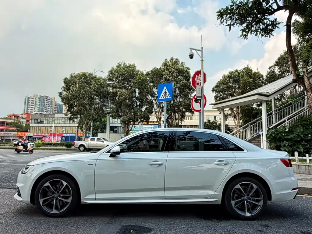 Audi A4L — миниатюра 12