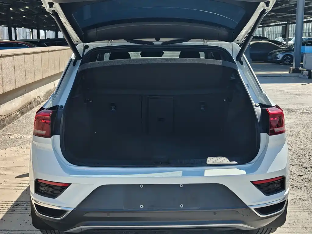 Volkswagen T-Roc — миниатюра 11
