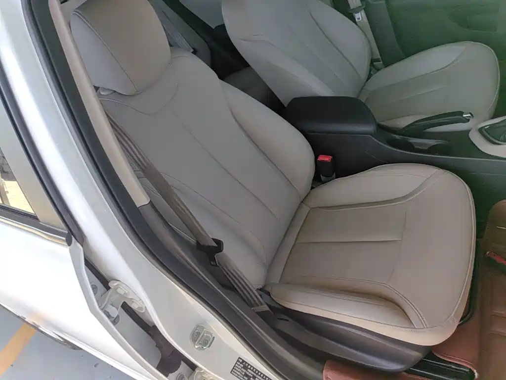 Buick Excelle — миниатюра 25