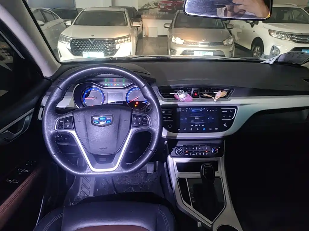 Geely Vision — миниатюра 10