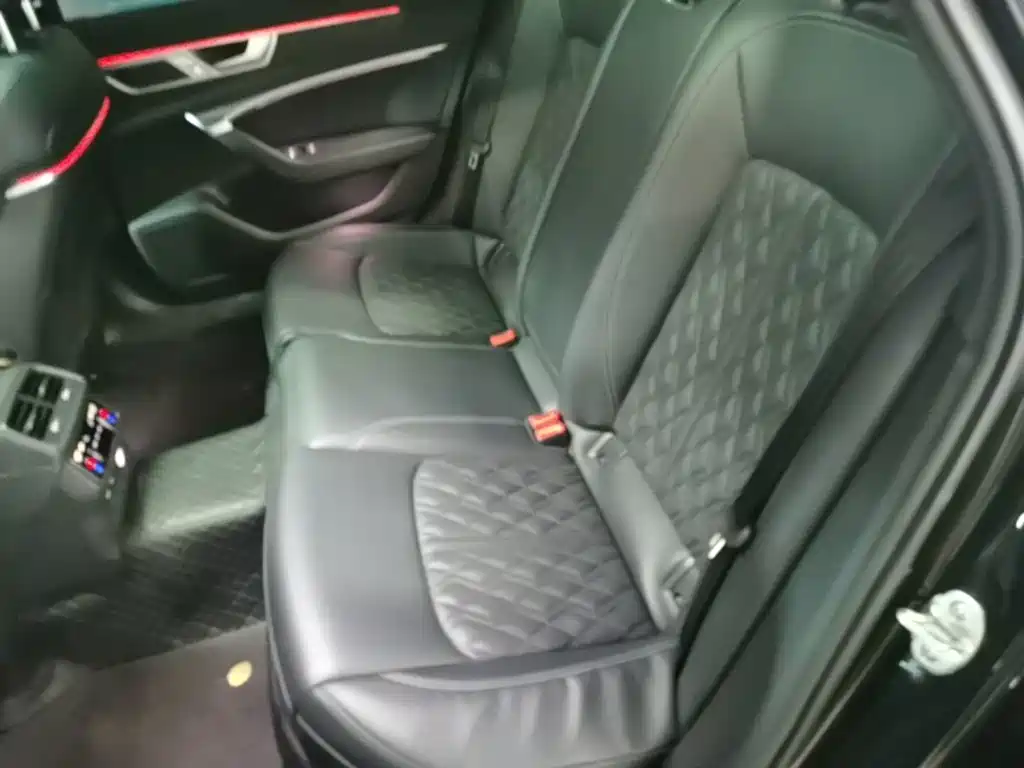 Audi A6L — миниатюра 24