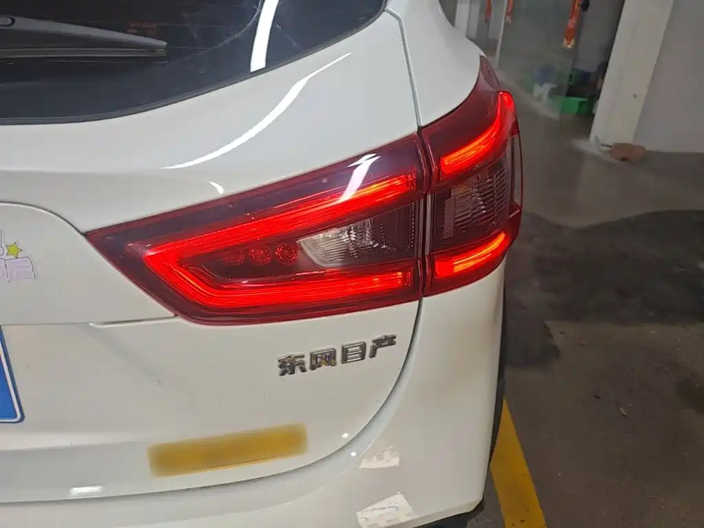 Nissan Qashqai — миниатюра 8
