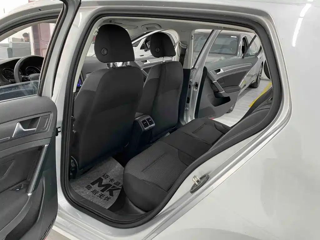 Volkswagen Golf — миниатюра 5