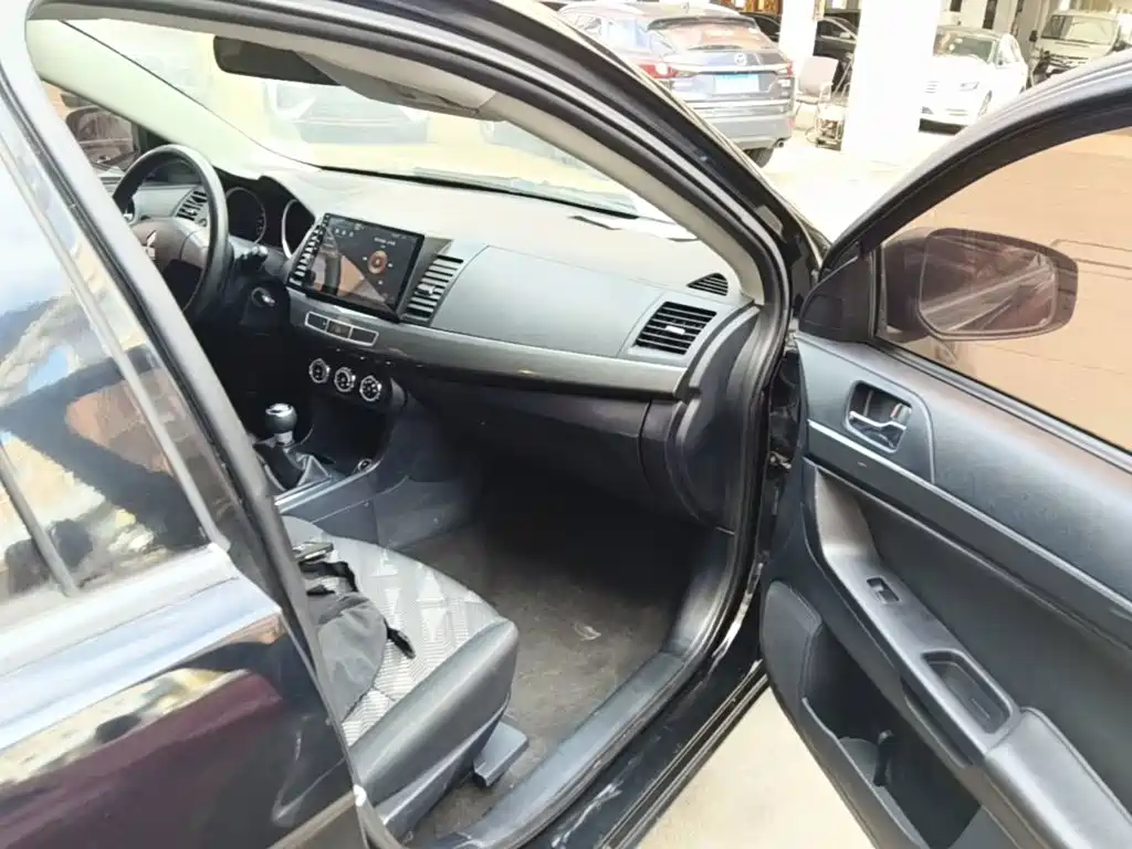 Mitsubishi Fengdisi — миниатюра 9