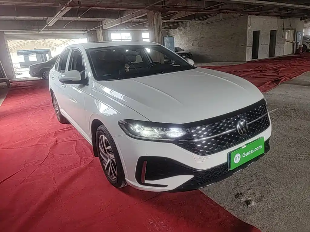 Volkswagen Lavida — миниатюра 4