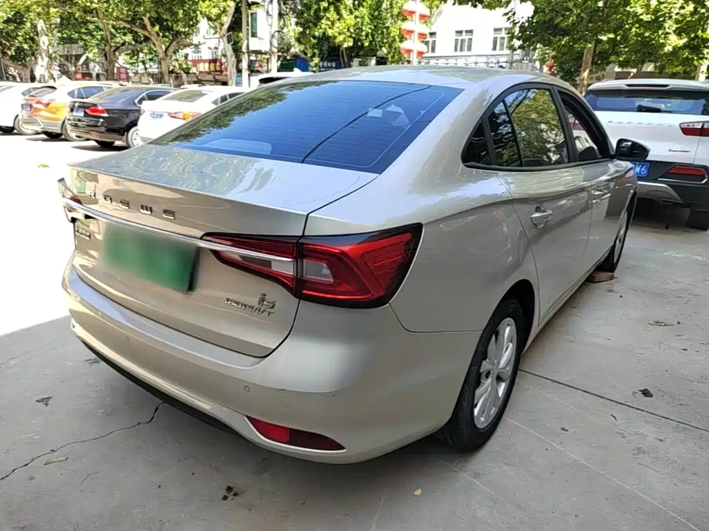 Roewe i5 — миниатюра 7