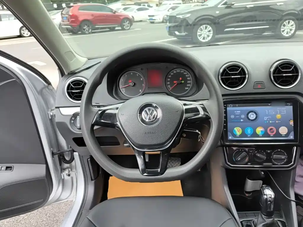Volkswagen Jetta — миниатюра 11