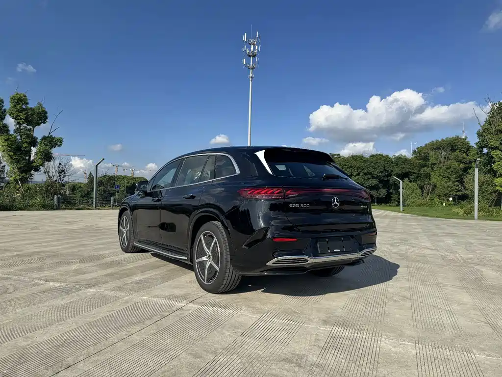 Mercedes-Benz EQS SUV — миниатюра 23