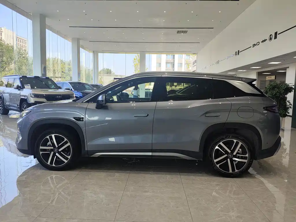 BYD L DM-i — миниатюра 8