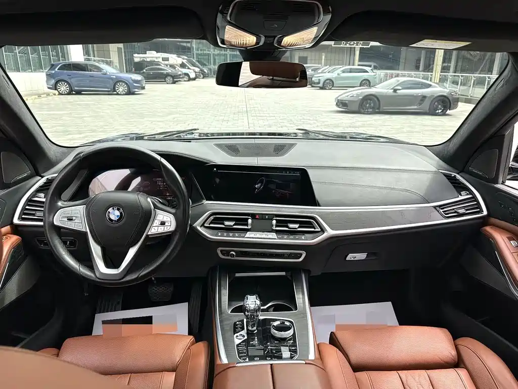 BMW X7 — миниатюра 4