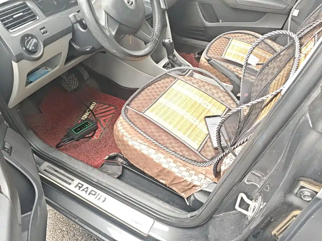 Skoda Rapid — миниатюра 15