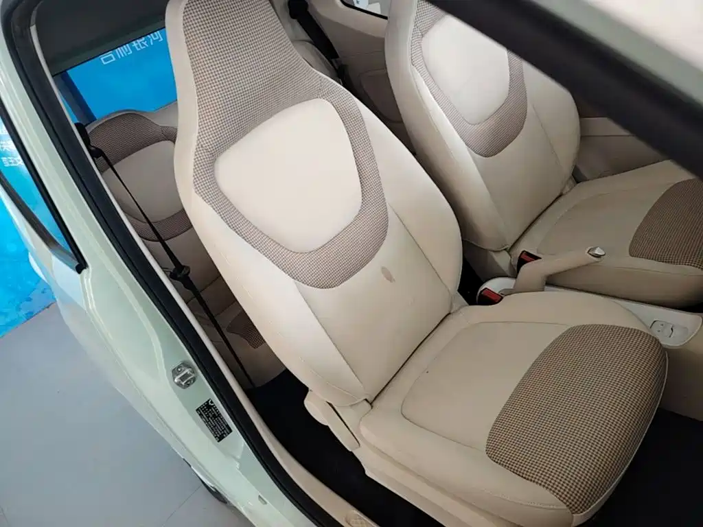Wuling MINIEV — миниатюра 25