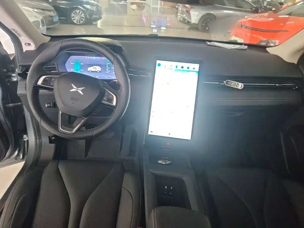 XPeng G3 — миниатюра 10