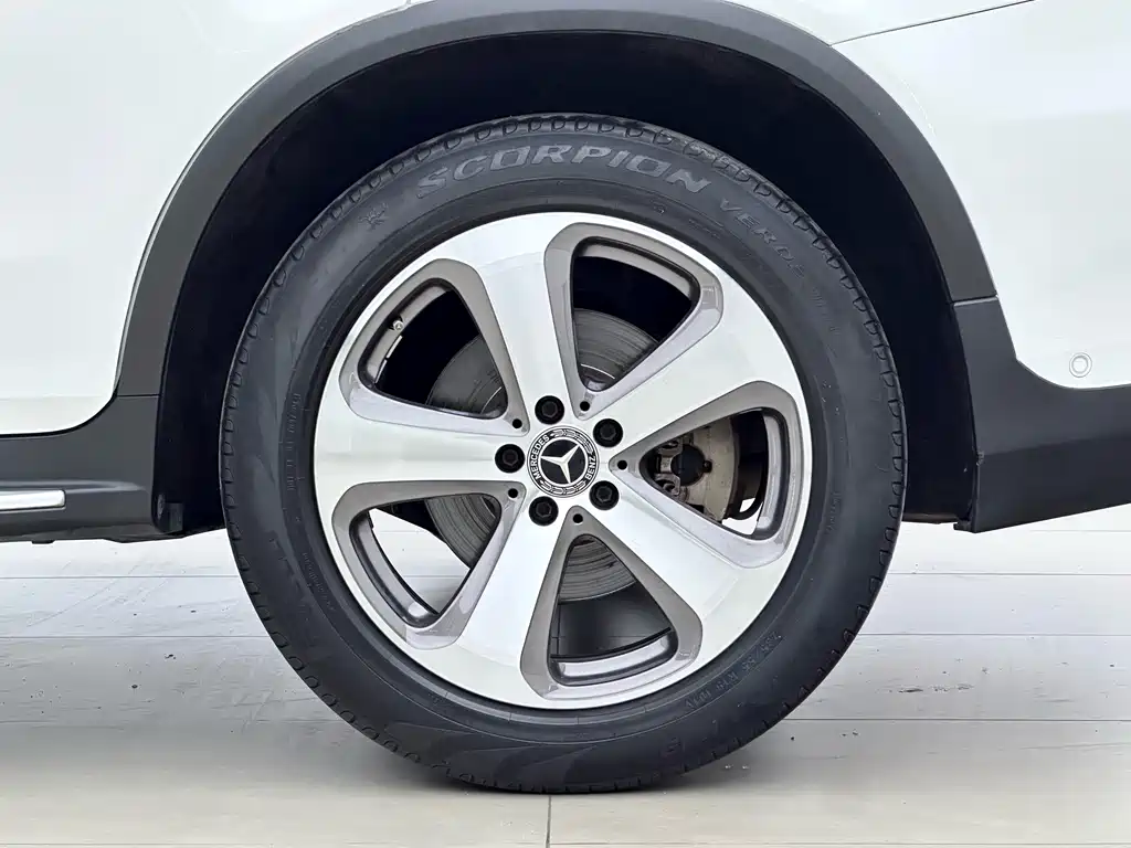 Mercedes-Benz GLC — миниатюра 13