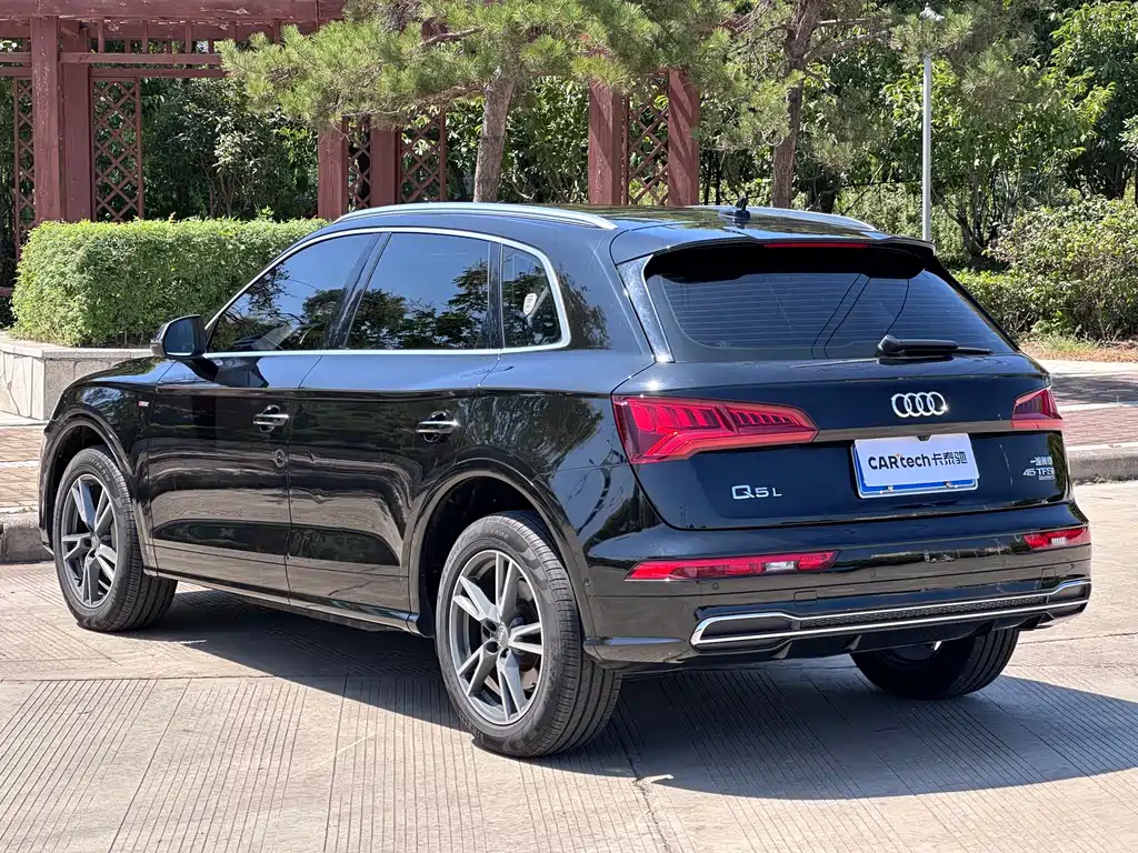 Audi Q5L — миниатюра 8