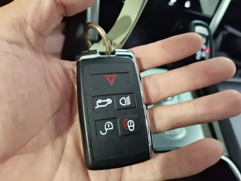 Land Rover Discovery Sport — миниатюра 9