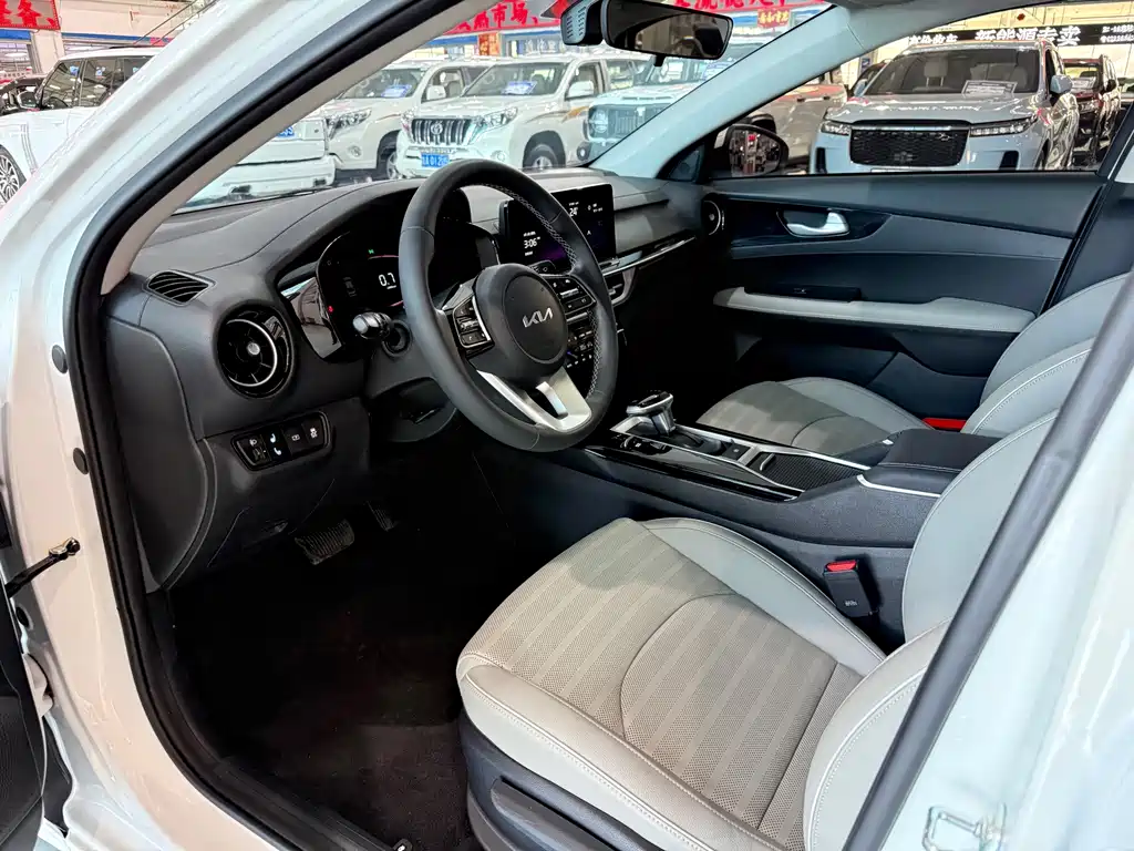 Kia K3 — миниатюра 7