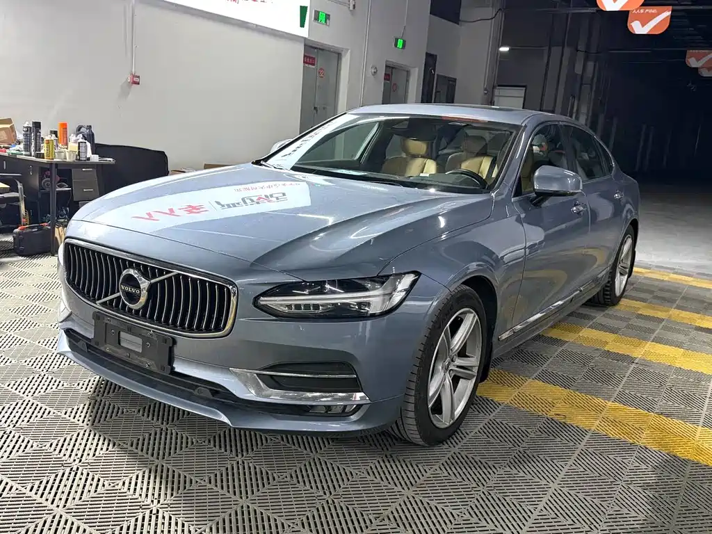 Volvo S90 2019