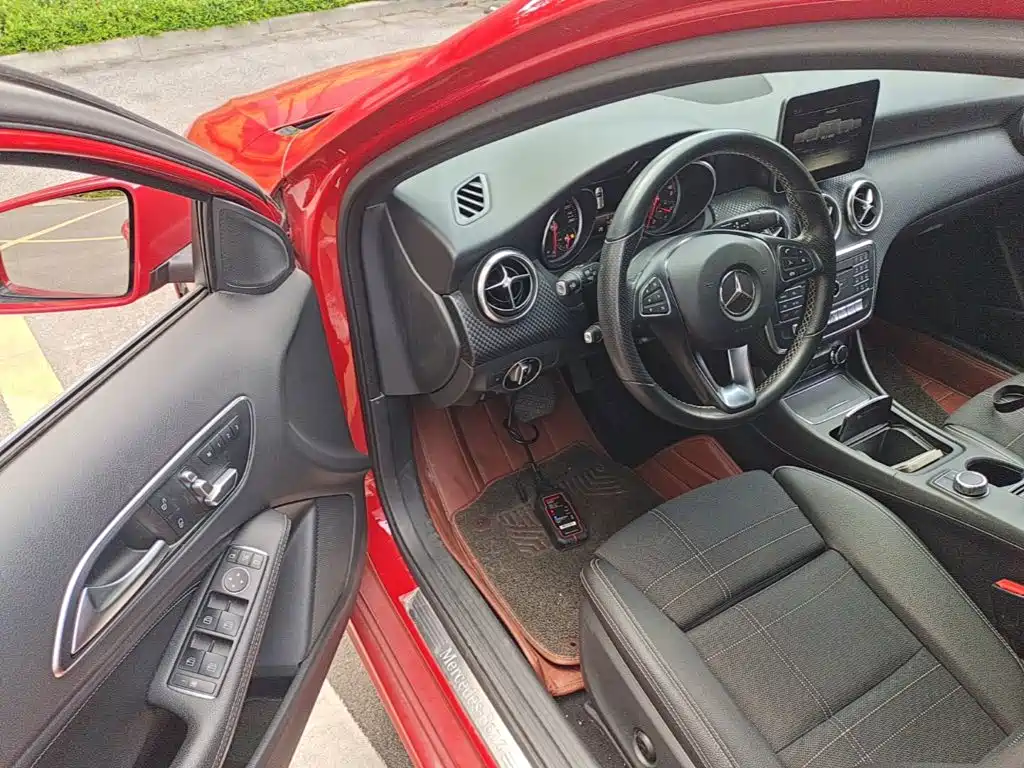 Mercedes-Benz A-Class (Import) — миниатюра 16