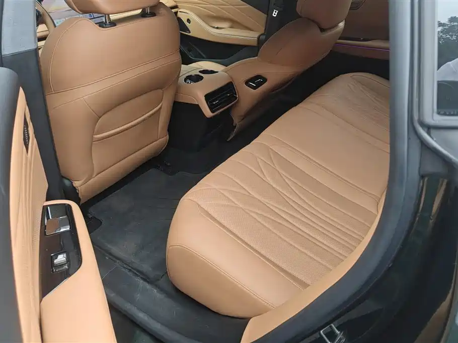Geely Galaxy Galaxy 8 8 2025 130km EM-P