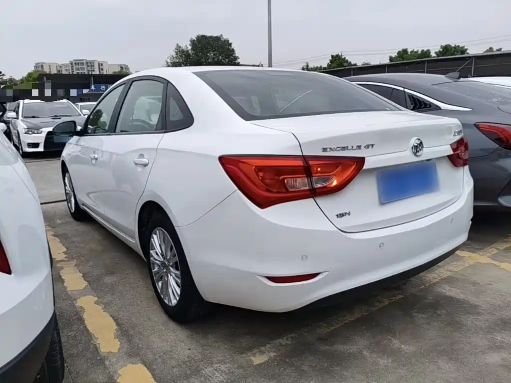 Buick Excelle — миниатюра 5