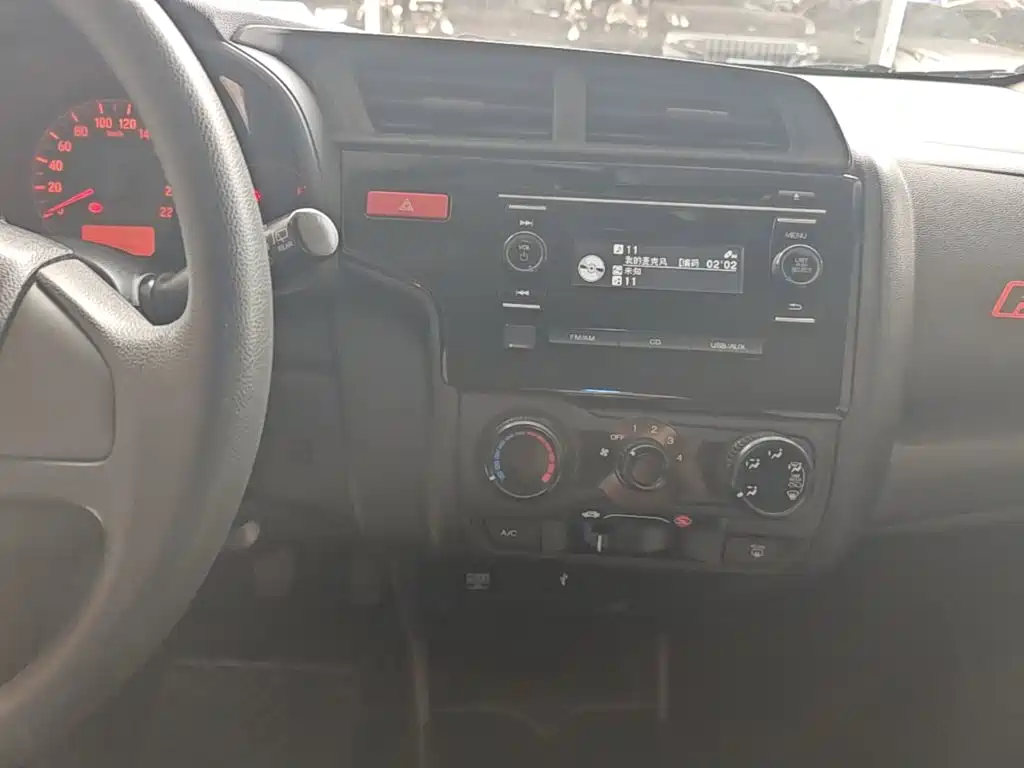 Honda Fit — миниатюра 13
