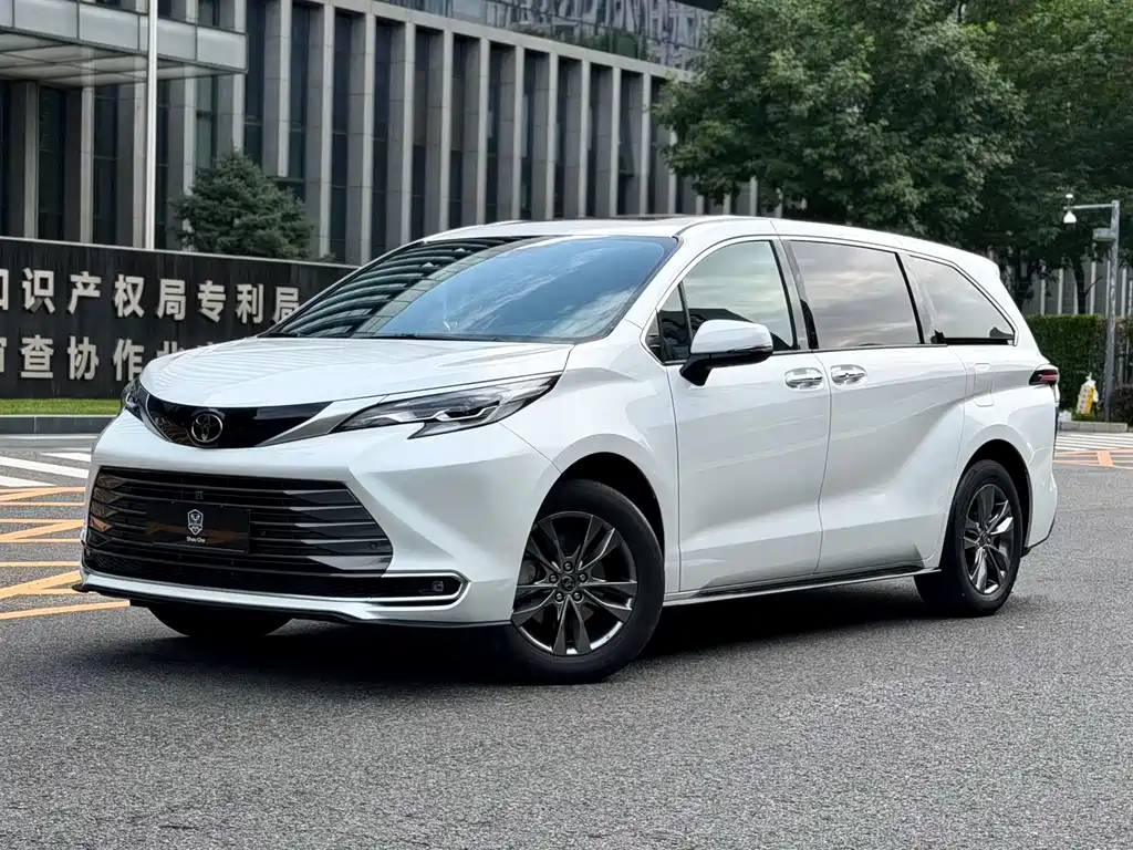 Toyota Sienna 2026