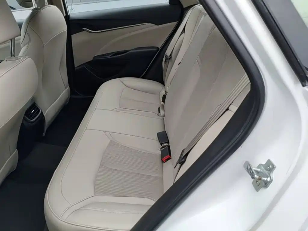 Buick Excelle — миниатюра 17