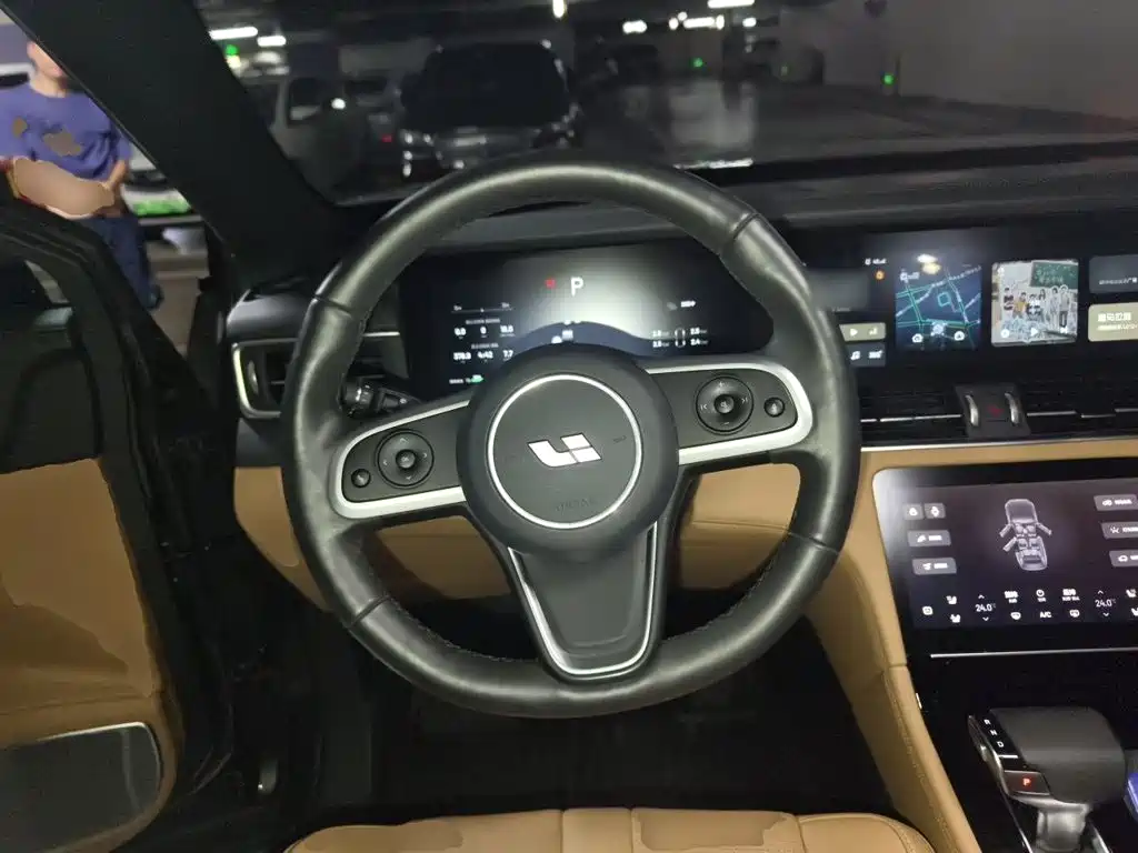 Li Auto Li ONE — миниатюра 11