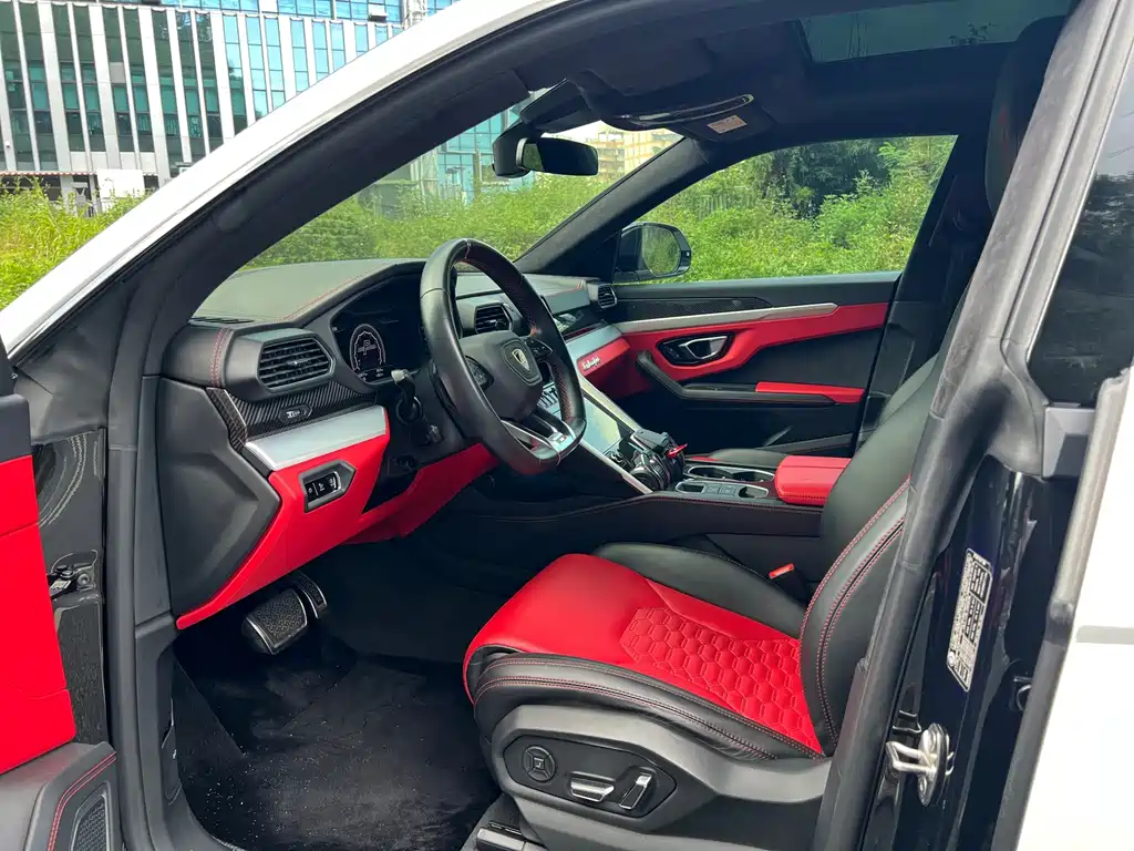 Lamborghini Urus — миниатюра 5