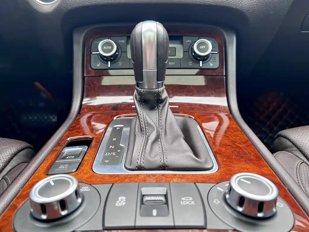 Volkswagen Touareg — миниатюра 14