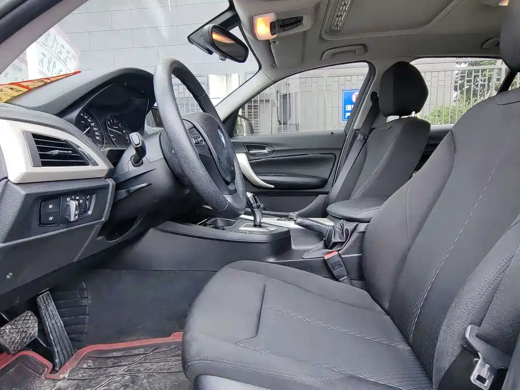 BMW 1 Series (Import) — миниатюра 8