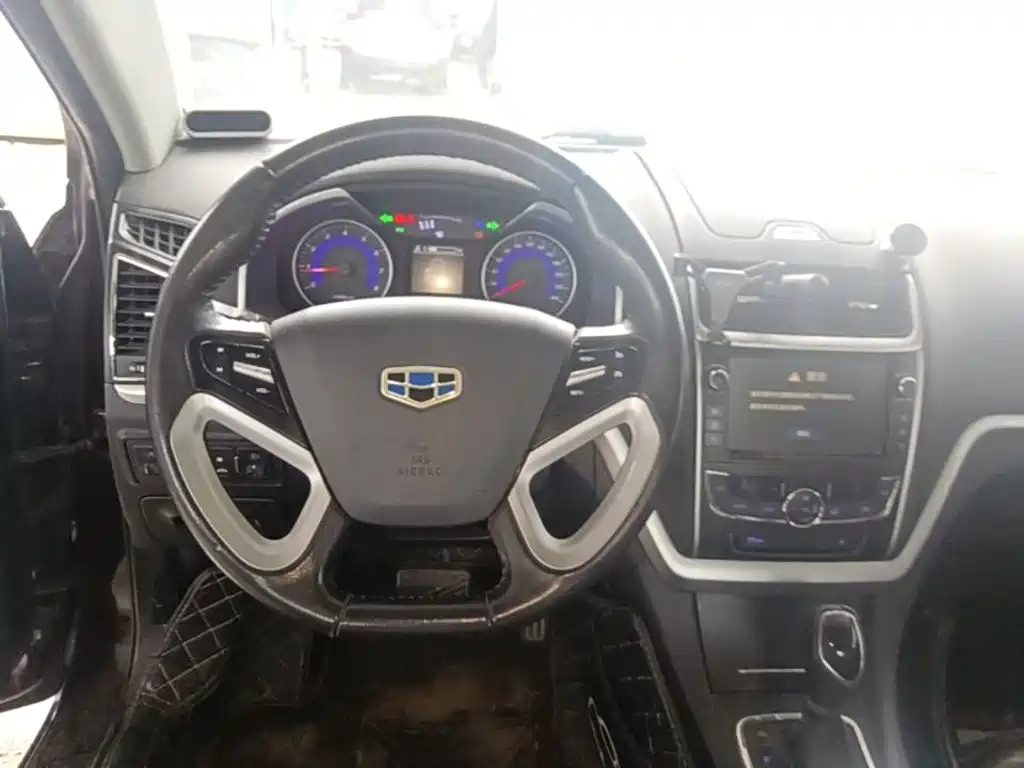 Geely Emgrand — миниатюра 11
