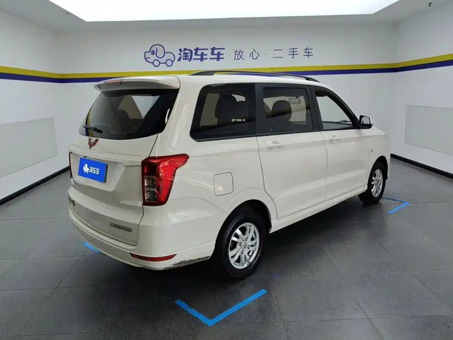 Wuling Hongguang — миниатюра 3