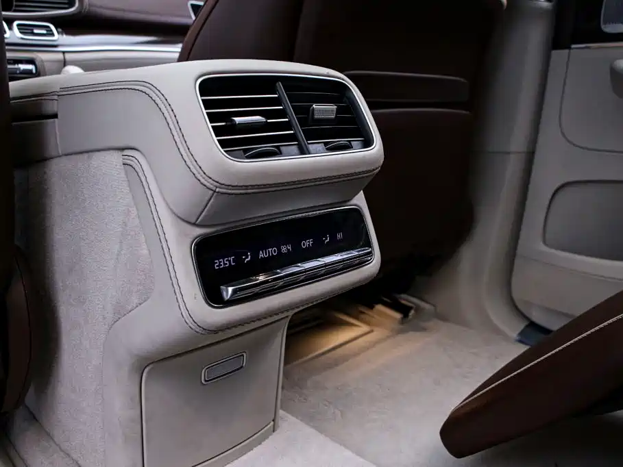 Mercedes-Benz GLS — миниатюра 20