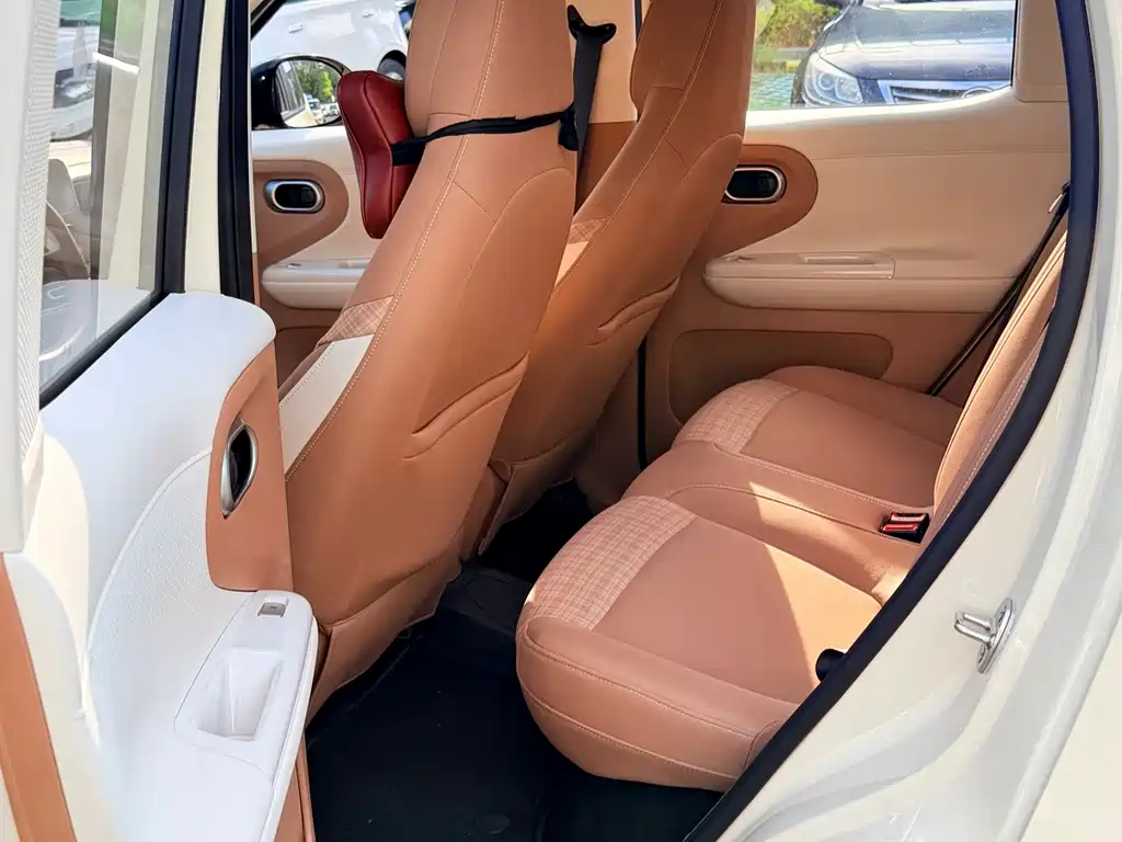 Wuling MINIEV — миниатюра 9