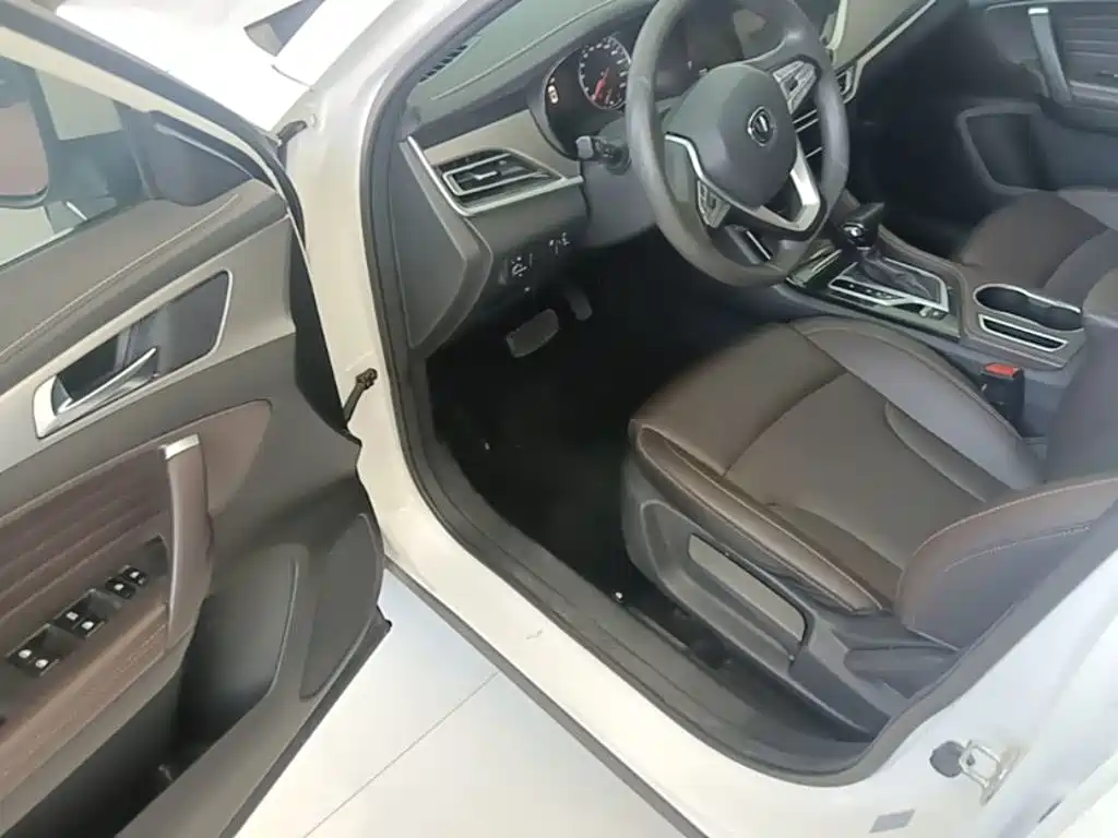 Changan CS35PLUS — миниатюра 16