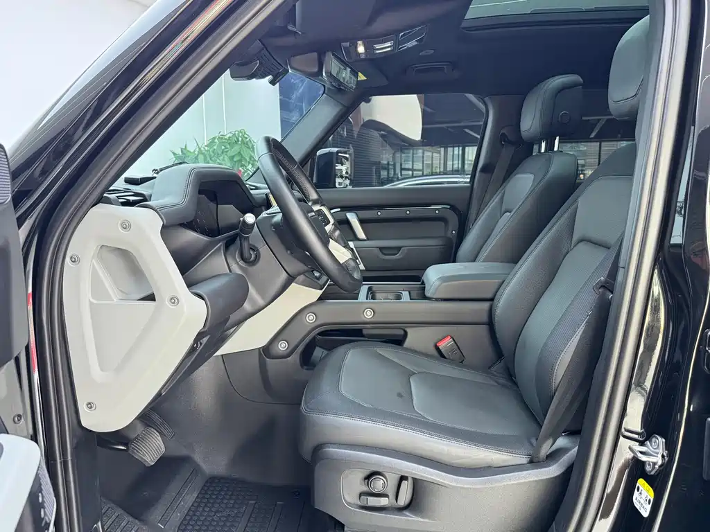 Land Rover Defender — миниатюра 5