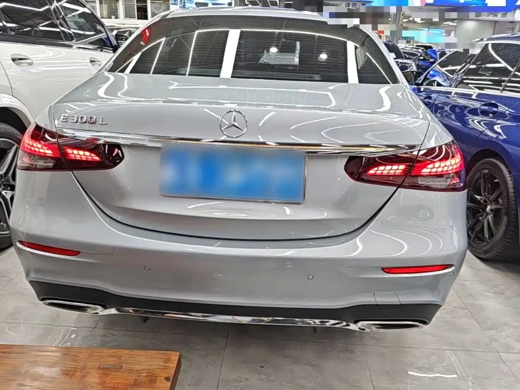 Mercedes-Benz E-Class — миниатюра 6