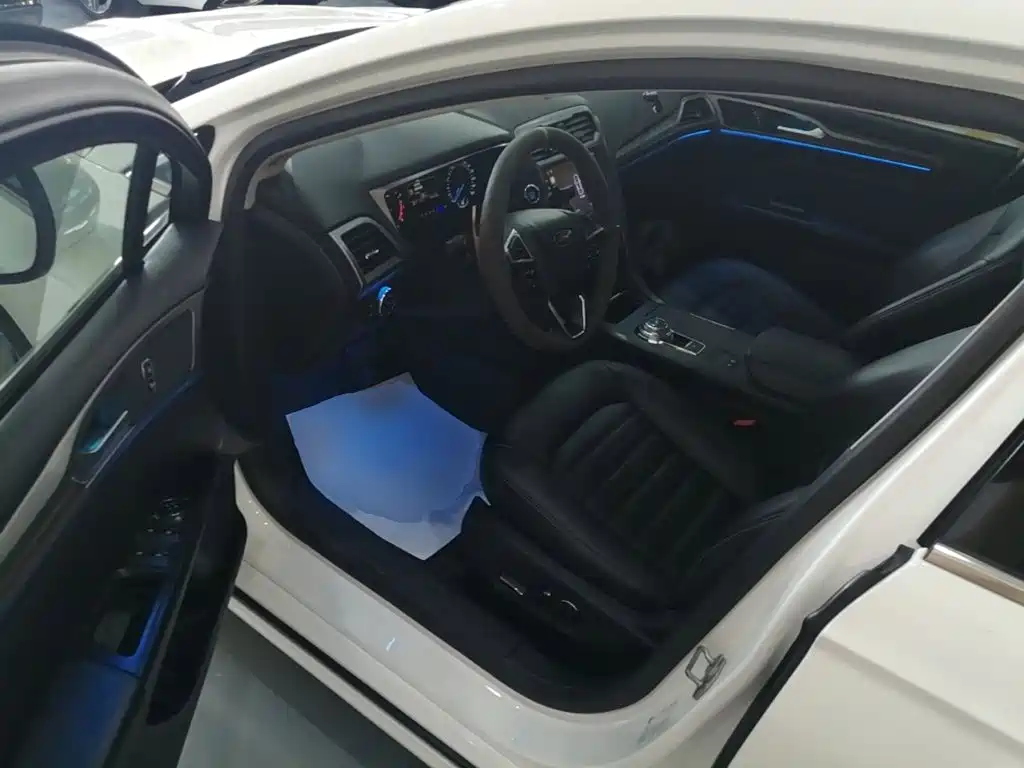 Ford Mondeo — миниатюра 16
