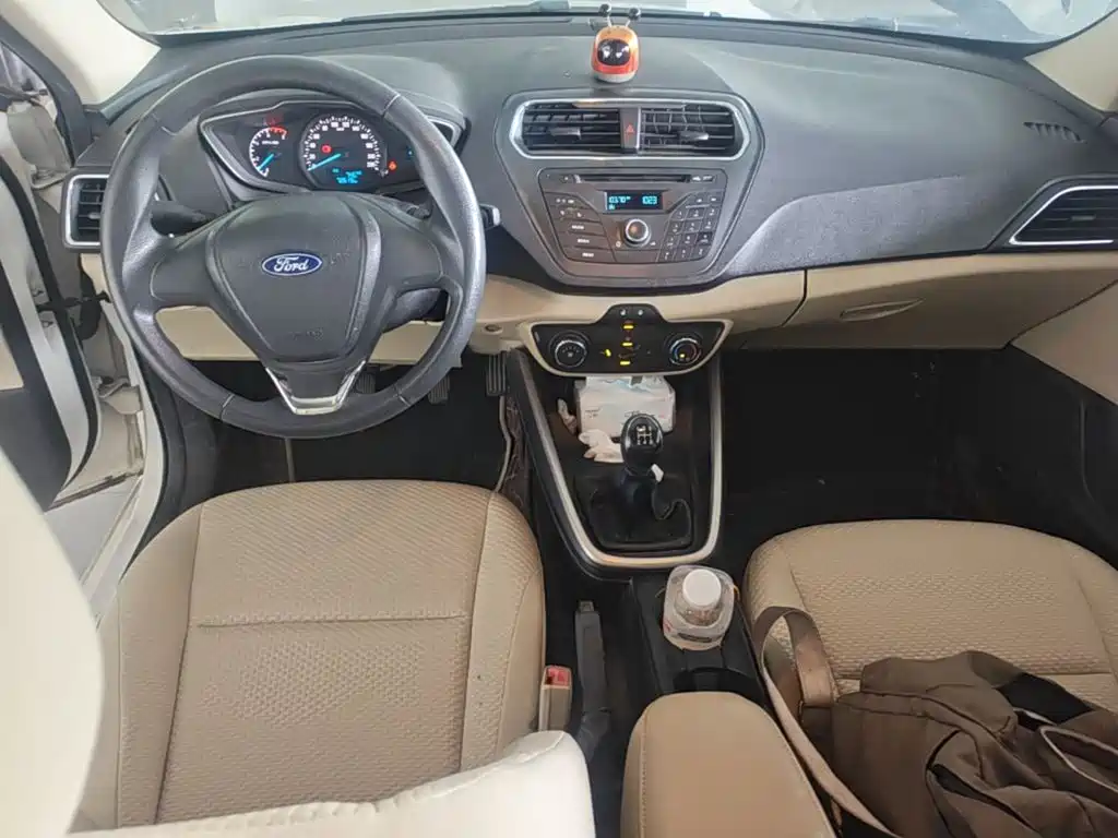 Ford Escort — миниатюра 10