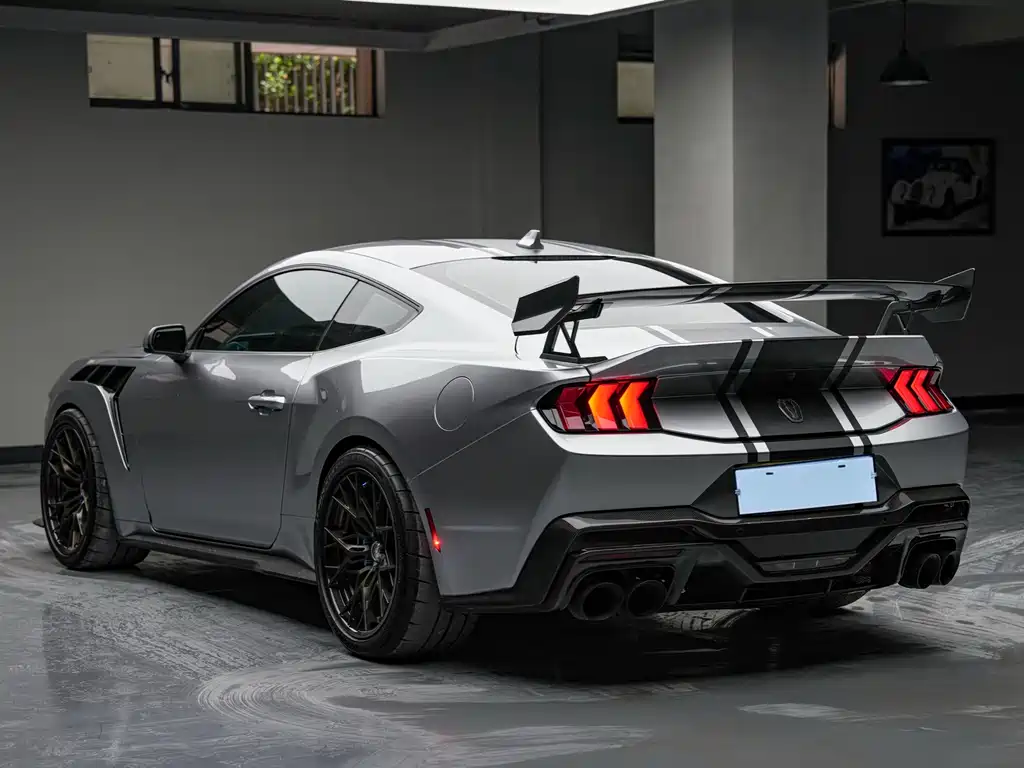 Ford Mustang — миниатюра 6