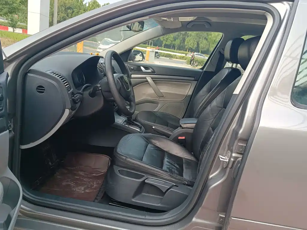 Skoda Octavia 1.6L Auto Comfort Supreme Edition, фото 7